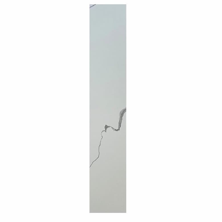 White Marble Vein - Spc Flooring - 2.2 M² Pack - 007 3 أرضيات رخام أبيض مع عروق رمادية، قائمة أسعار الحجر البلاستيكي المركب في دبي وأبو ظبي والشارقة